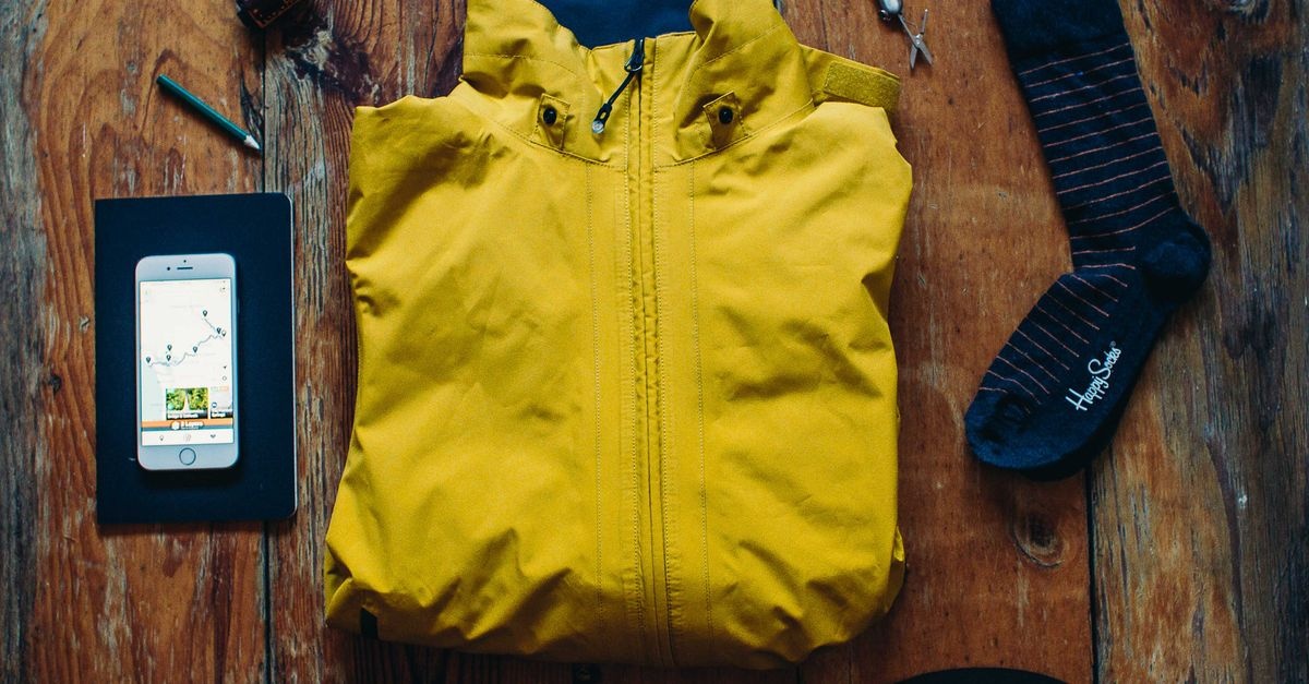 Weniger Gepäck, mehr Wärme: Die perfekte Mini-Reisegarderobe für kalte Tage