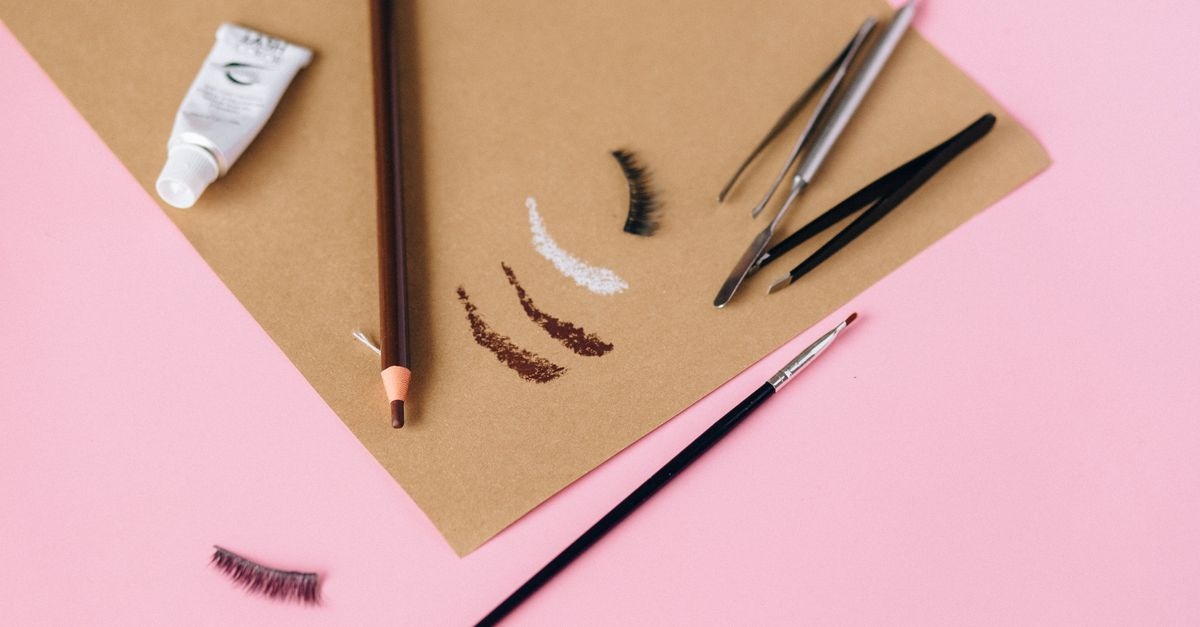 Puder oder Stift? So findest du das perfekte Augenbrauen-Produkt für deinen Look