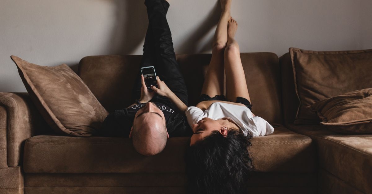 Offline verliebt: Wie ihr eure Zweisamkeit ohne Handy neu entdeckt