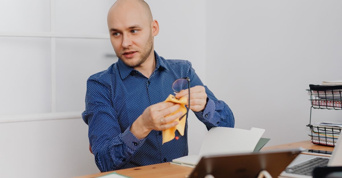 Mehr gesehen werden im Job – sichtbar auftreten, ohne dich selbst unter Druck zu setzen