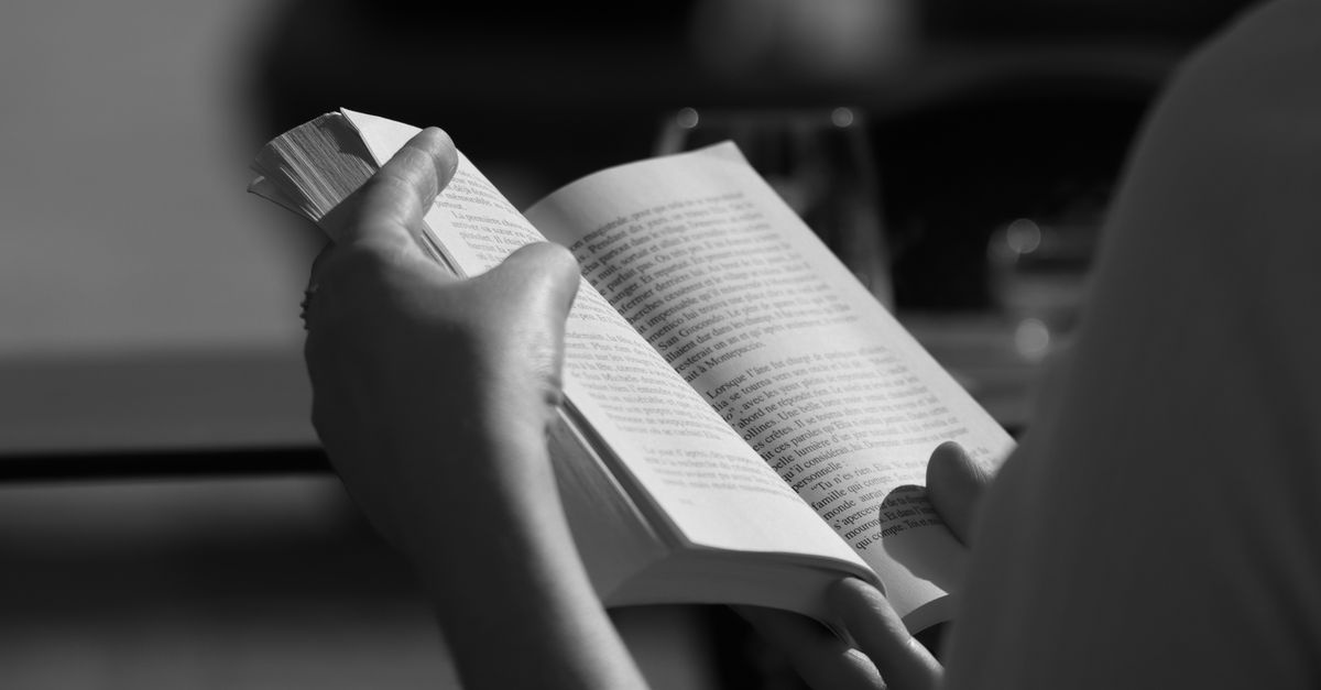 In 10 Minuten zur perfekten Abend‑Leseroutine: So schaltest du ab und liest regelmäßig